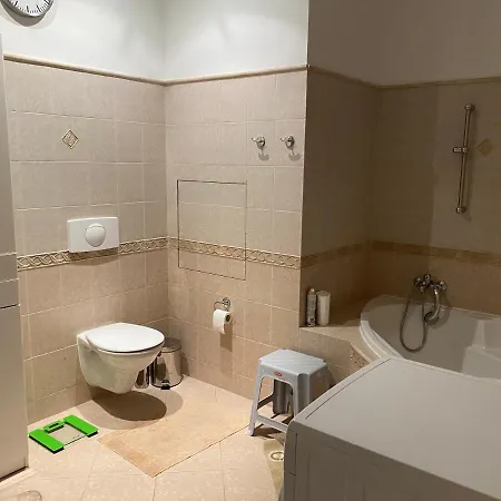 Jurincom Raisova Appartement