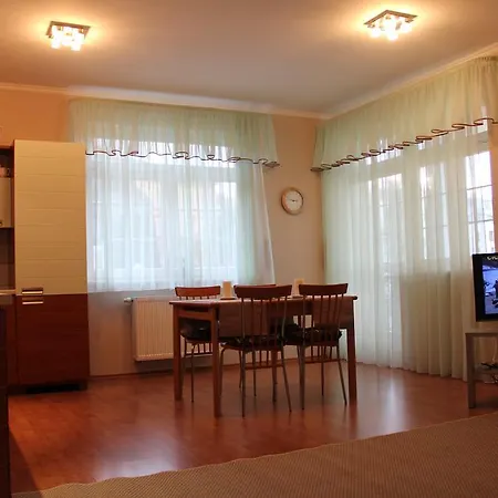 Jurincom Apartments Raisova Apartment Karlovy Vary