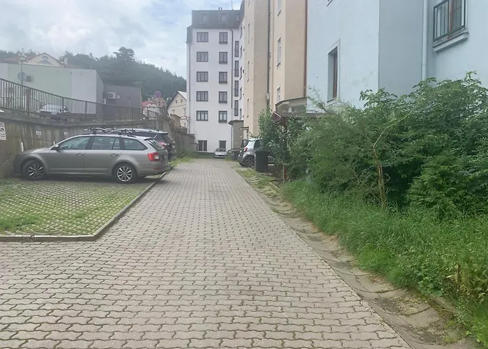 Jurincom Raisova Daire Karlovy Vary